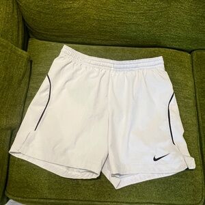 Nike Fit Dry Shorts with liner SZ Small